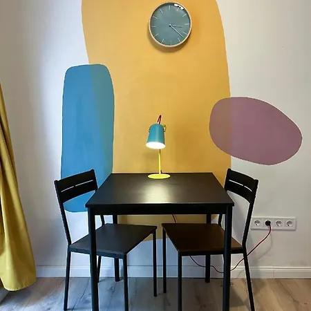 Brody Str 13 Apartment