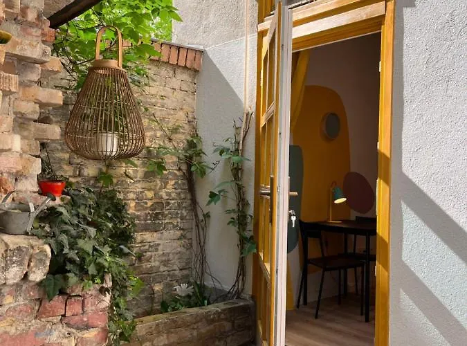 Brody Str 13 شقة *