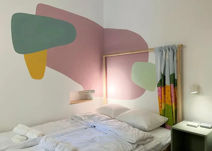 Brody Str 13 شقة *